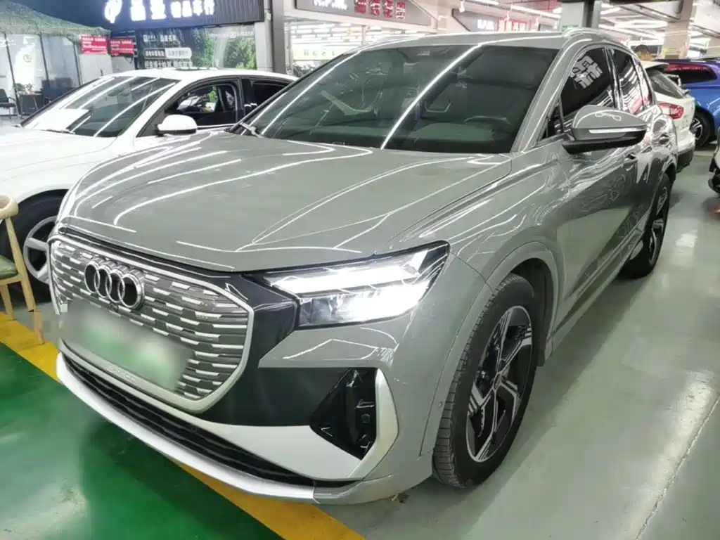 Audi Q4 e-tron — миниатюра 2
