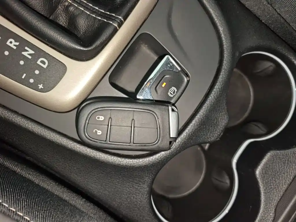 Jeep Cherokee — миниатюра 9