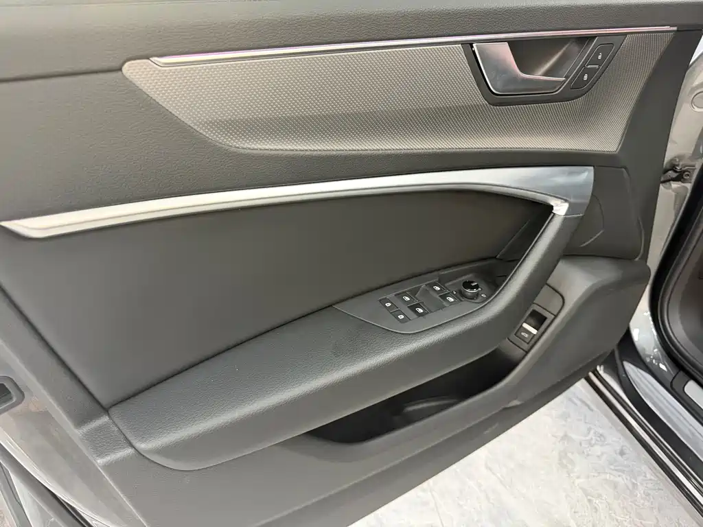 Audi A6L — миниатюра 9