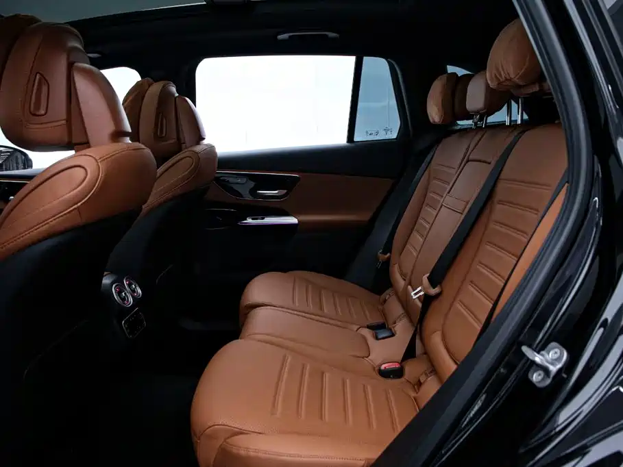 Mercedes-Benz GLC — миниатюра 16