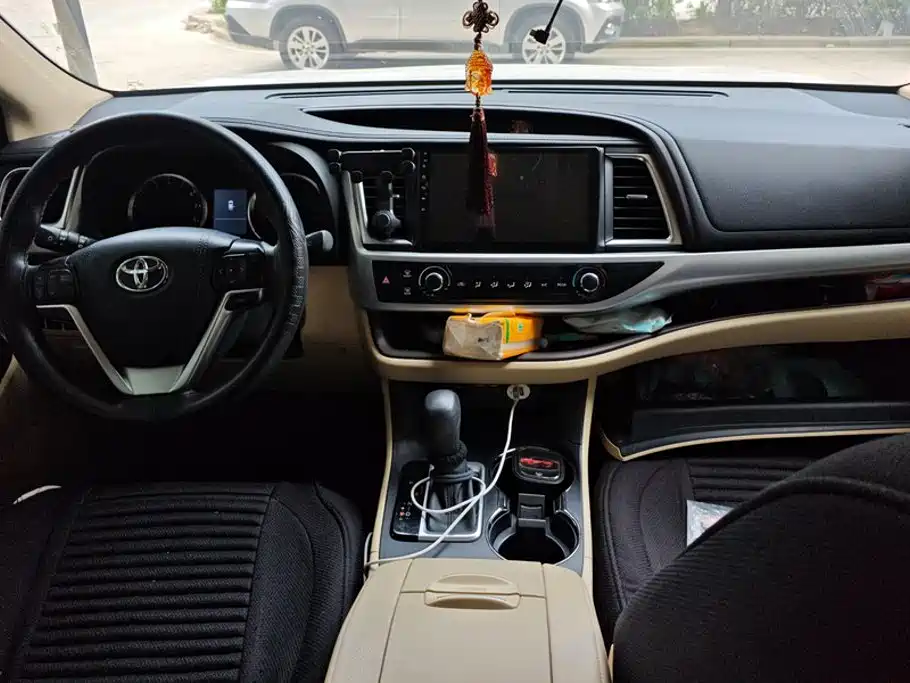 Toyota Highlander — миниатюра 12