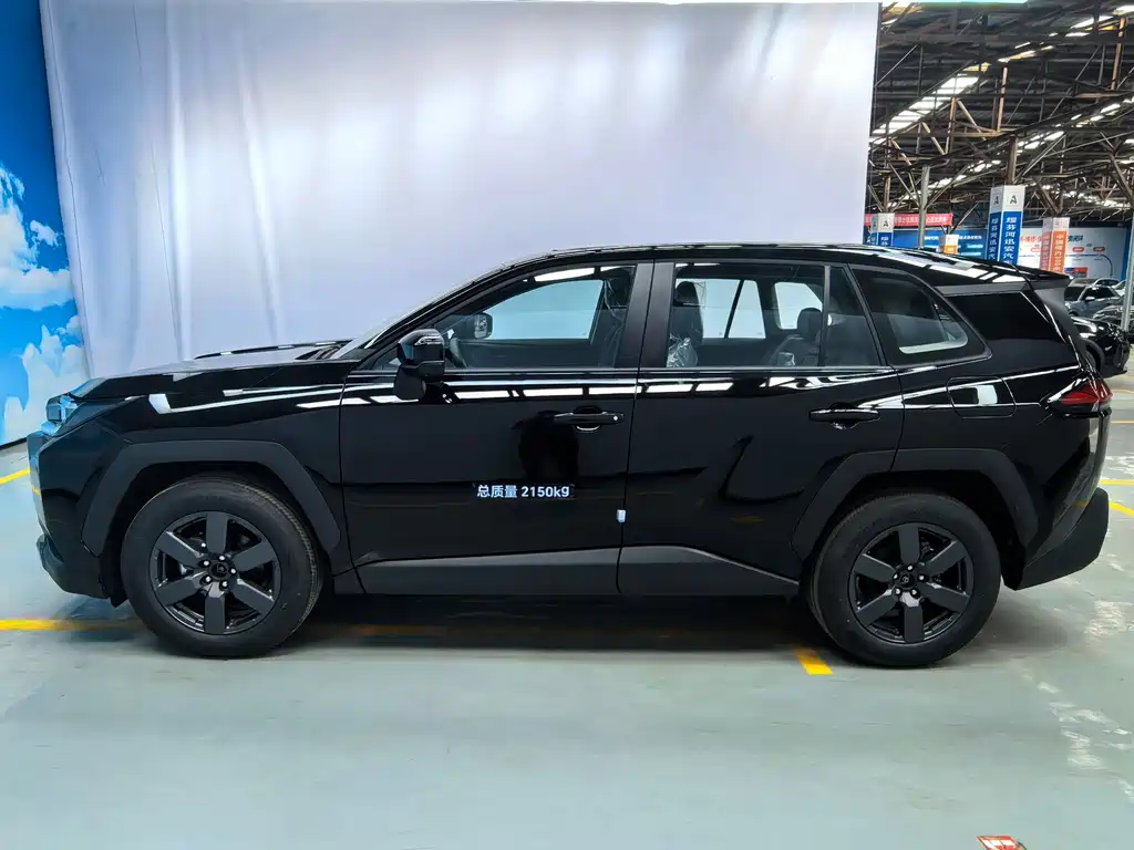 Toyota RAV4 2026 2.0L Luxury