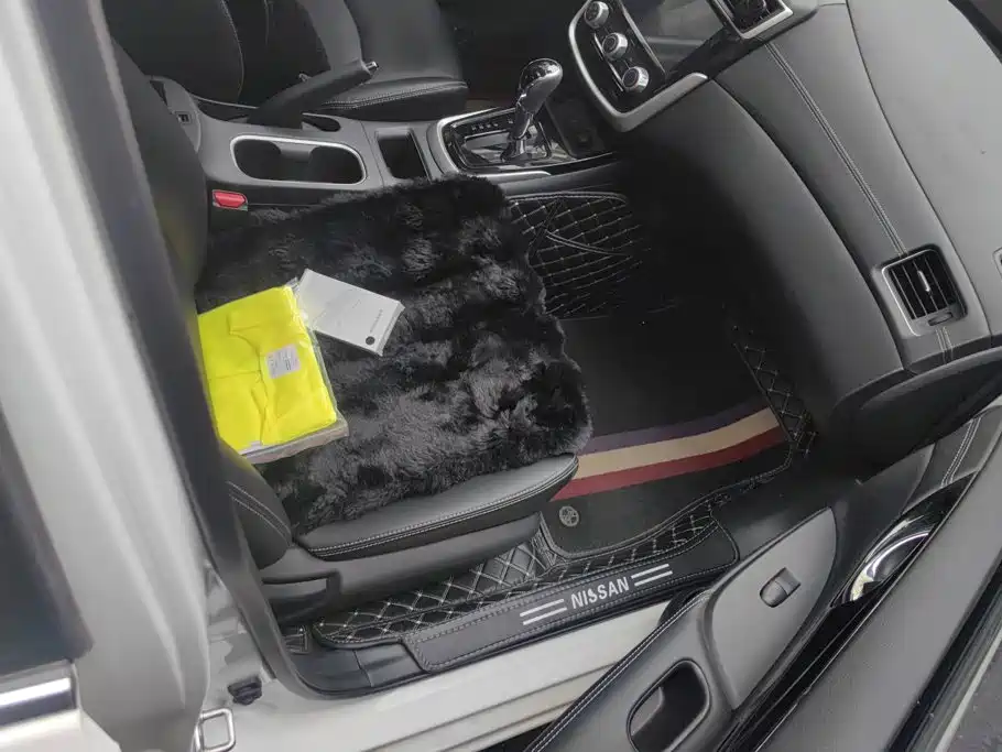 Nissan Tiida — миниатюра 8