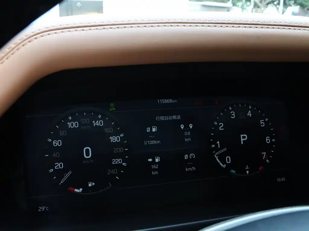 Land Rover Defender — миниатюра 8