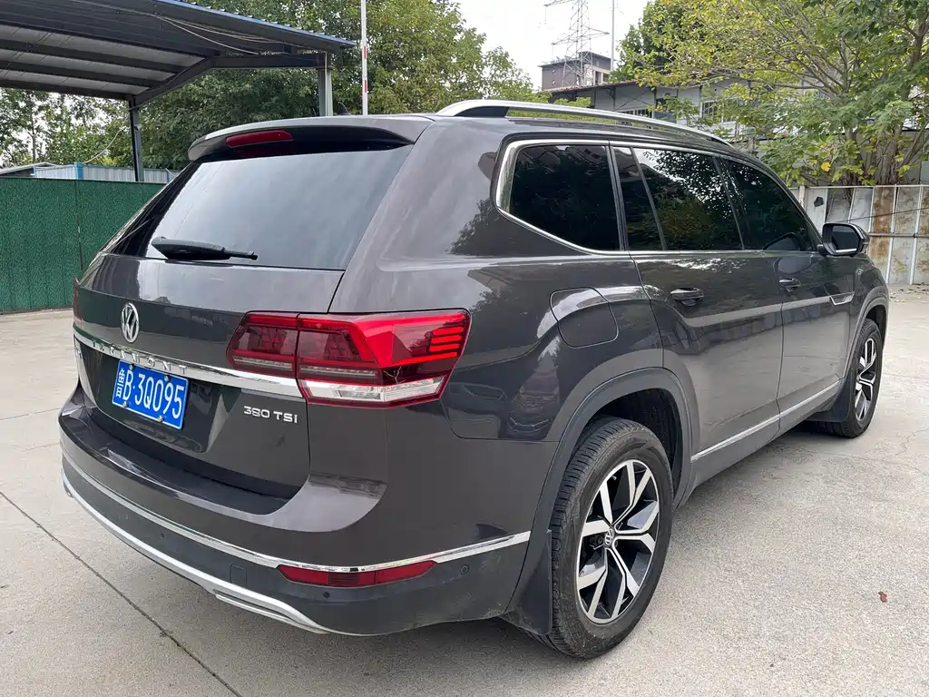 Volkswagen Teramont — миниатюра 6