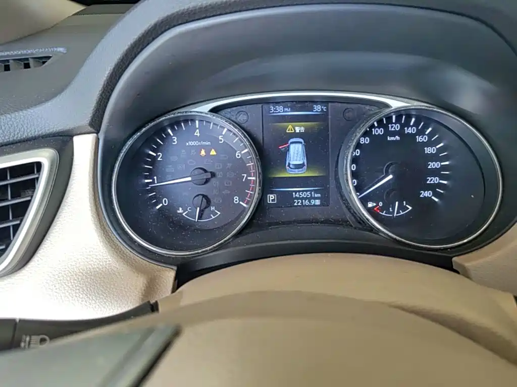 Nissan X-Trail — миниатюра 18