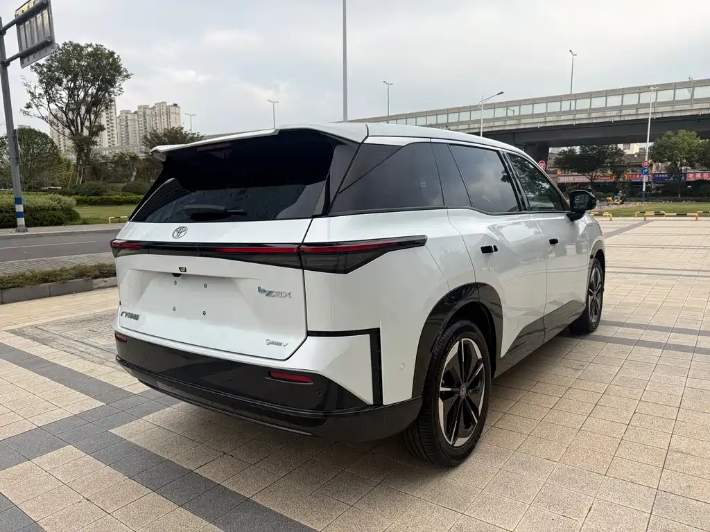 Toyota bZ3X — миниатюра 14