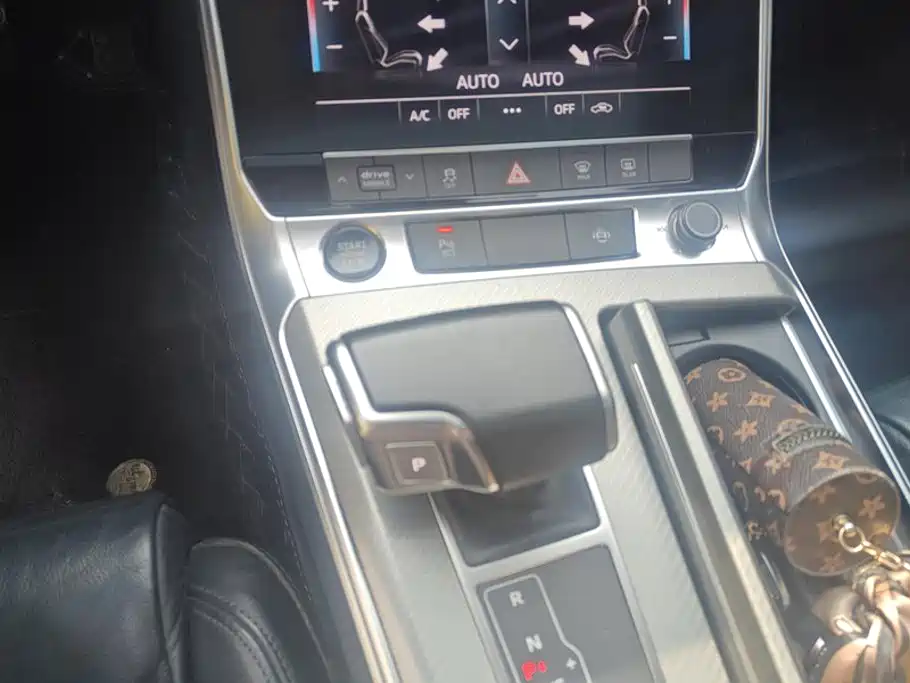 Audi A6L — миниатюра 16