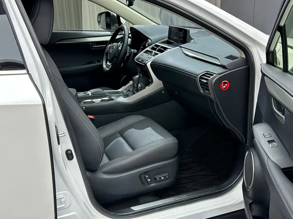 Lexus NX — миниатюра 23