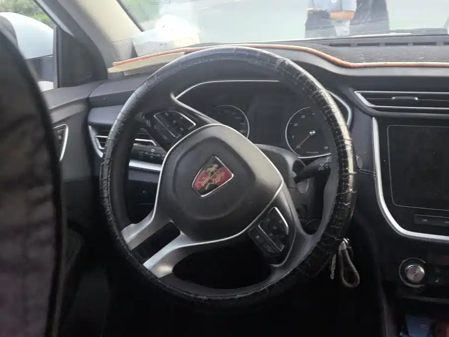Roewe RX3 — миниатюра 15
