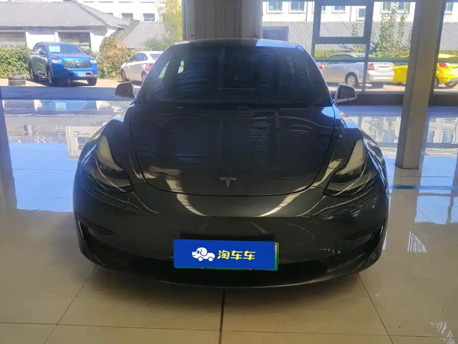 Tesla Model 3 — миниатюра 2