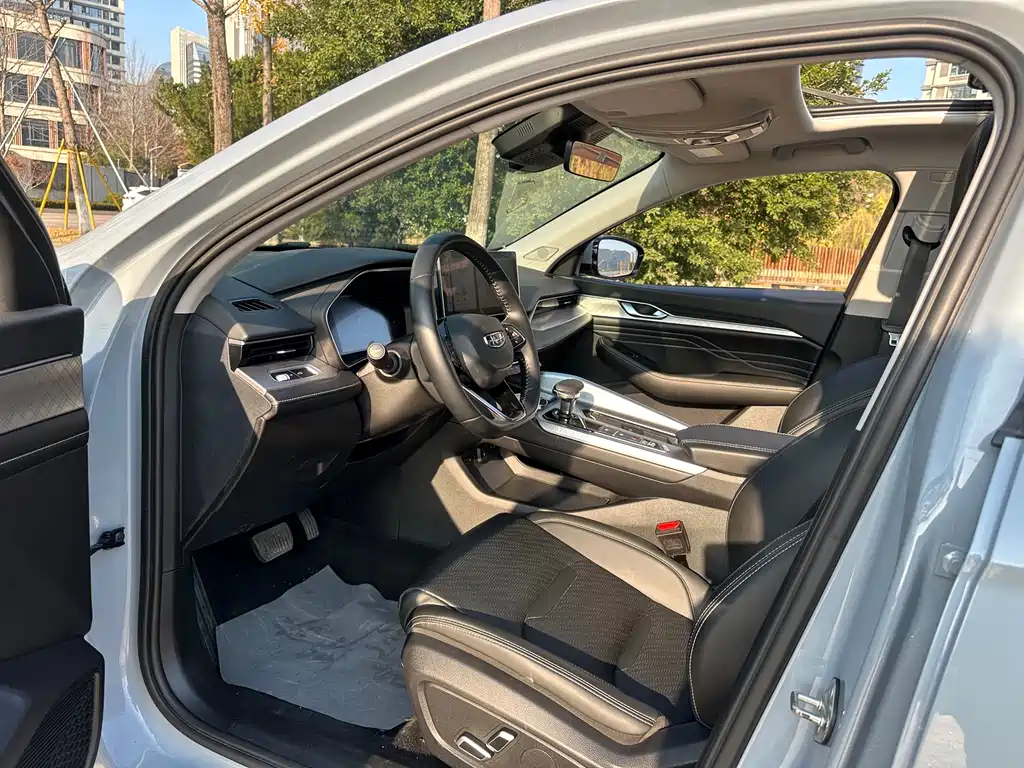 GEELY AUTOMOBILE XINGRUI