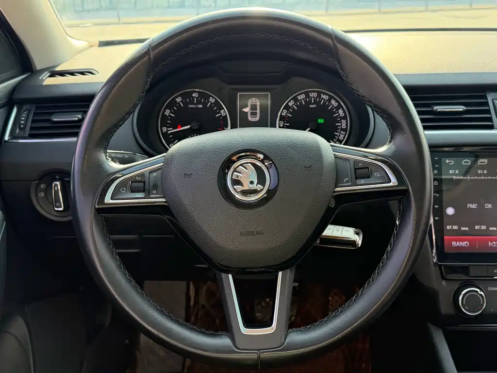 Skoda Octavia — миниатюра 11