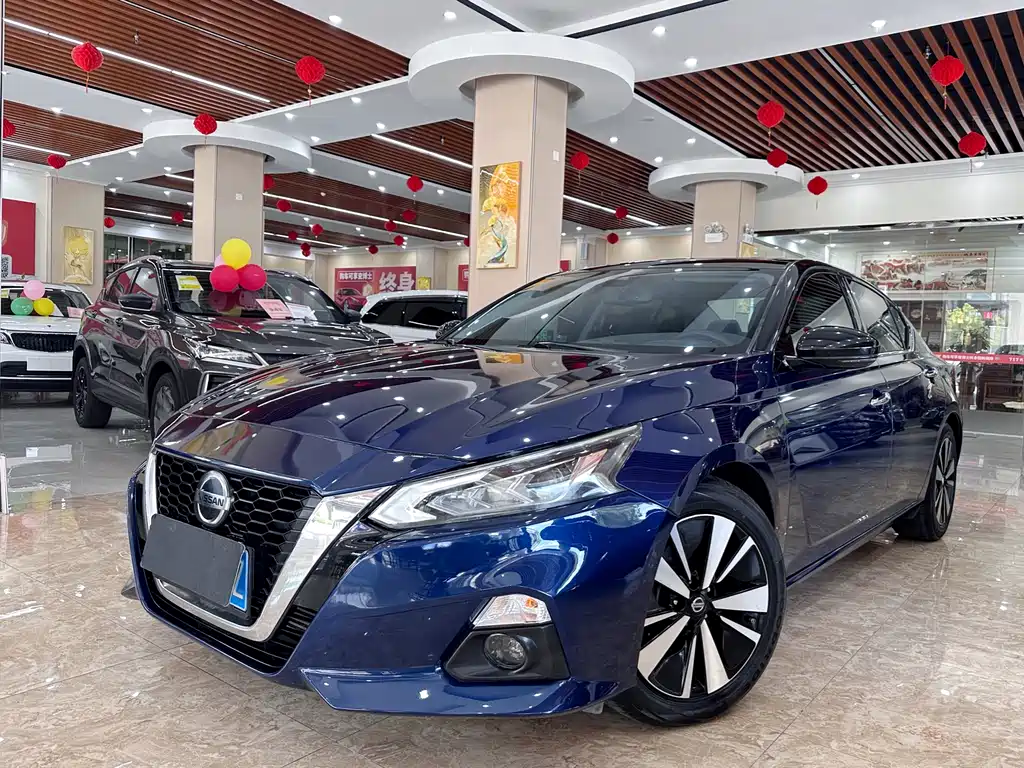 Купить Nissan Teana