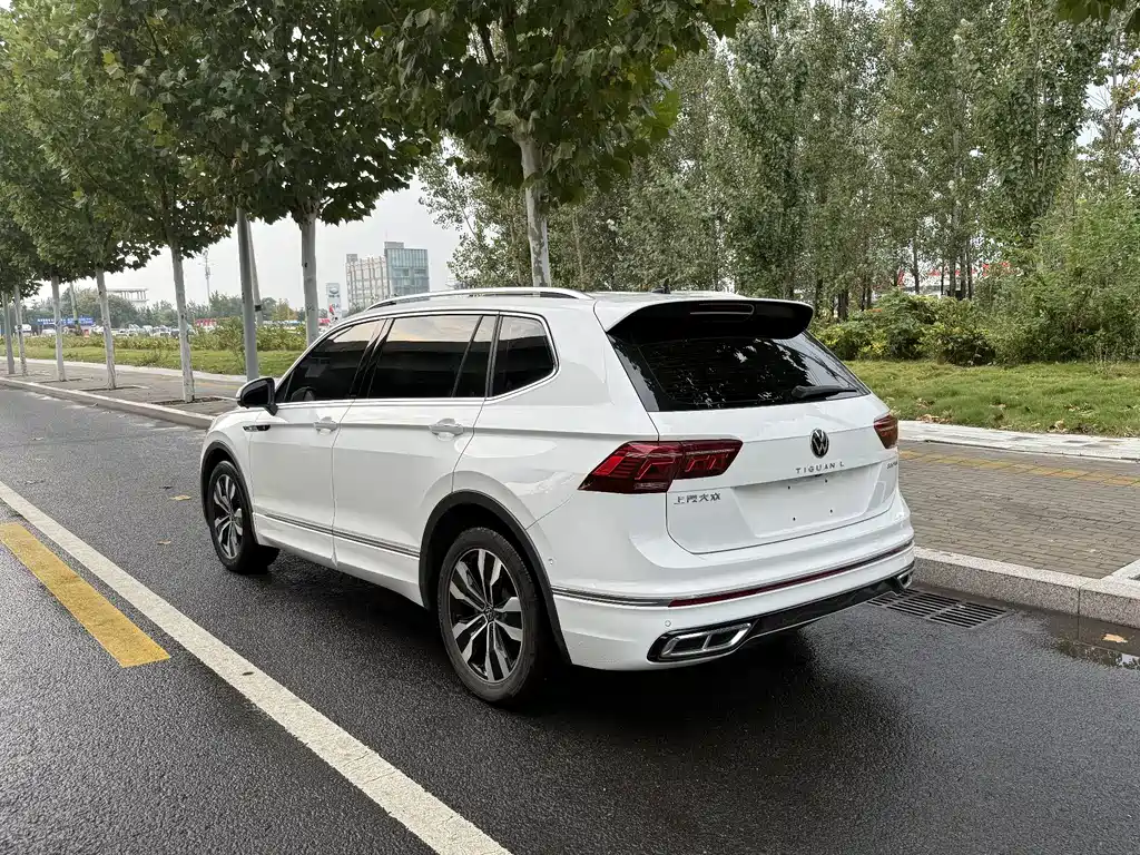 Volkswagen Tiguan L — миниатюра 5