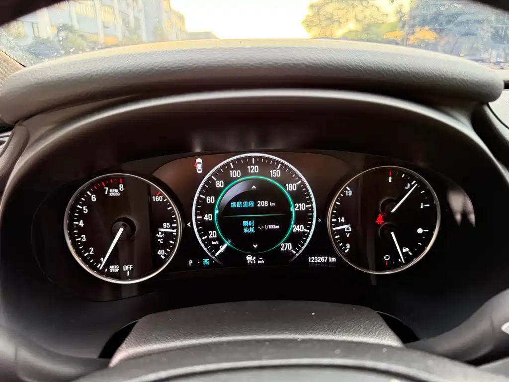 Buick LaCrosse — миниатюра 7