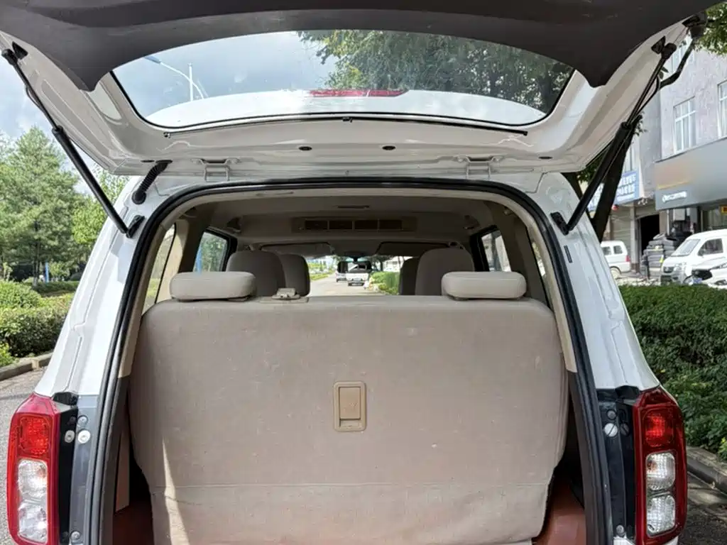 Wuling Hongguang — миниатюра 19