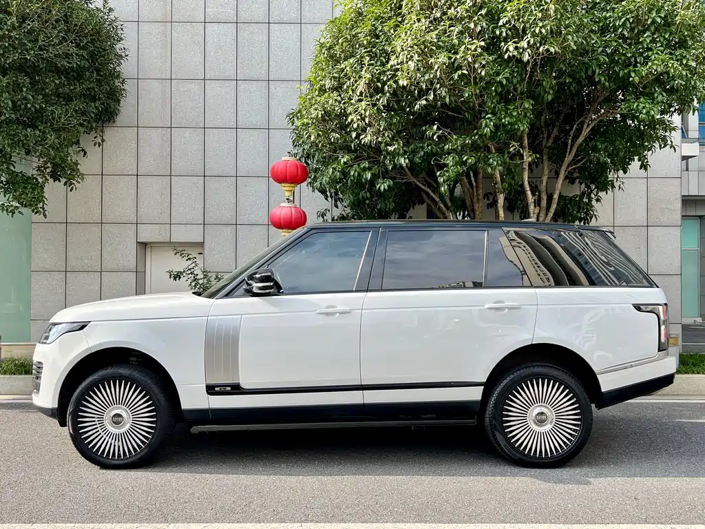Land Rover Range Rover — миниатюра 7