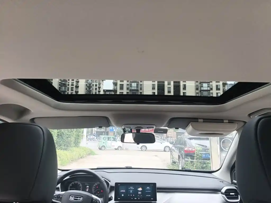Geely Binyue — миниатюра 18