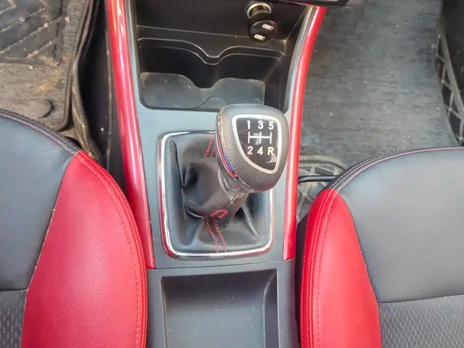 BAIC Senova X25 — миниатюра 16