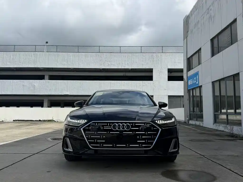 Audi A7L 2025 45 TFSI quattro