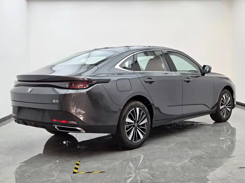 Changan Побег PHEV — миниатюра 6