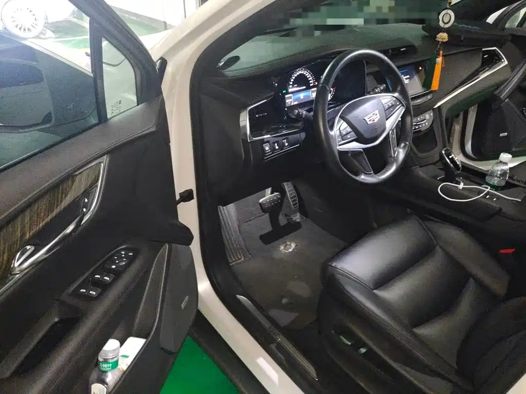 Cadillac XT5 — миниатюра 12