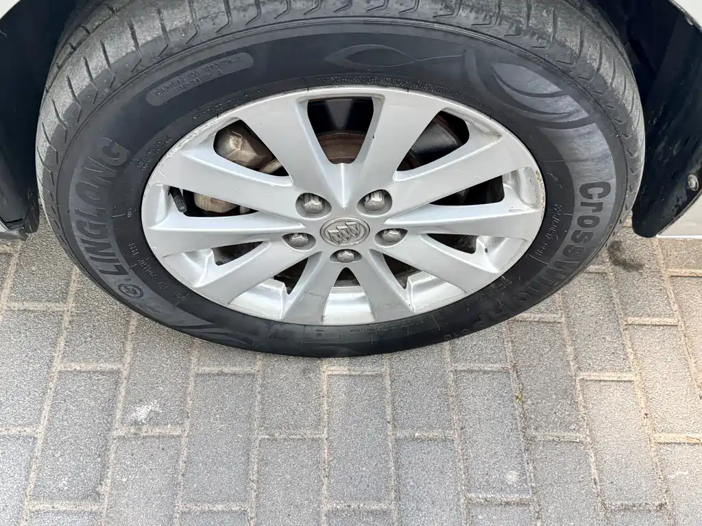 Buick GL8 2017 25S Luxury V