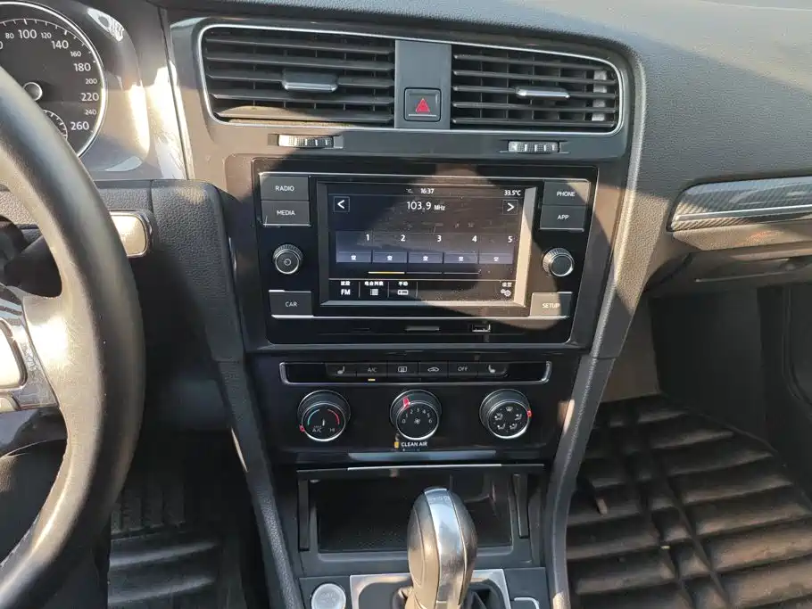 Volkswagen Golf — миниатюра 13