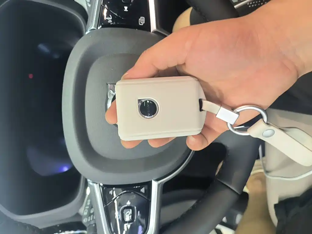 Volvo XC60 — миниатюра 9