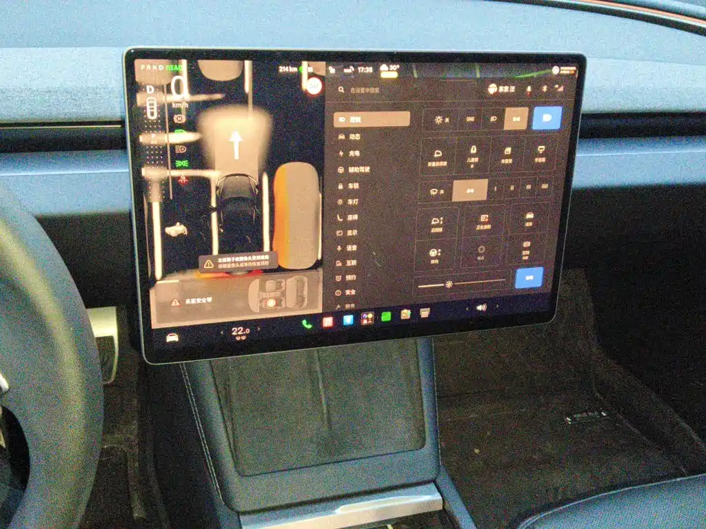 Tesla Model 3 — миниатюра 7