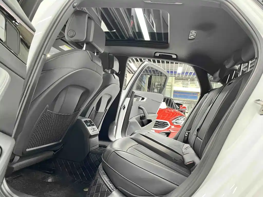 Audi A4L — миниатюра 7