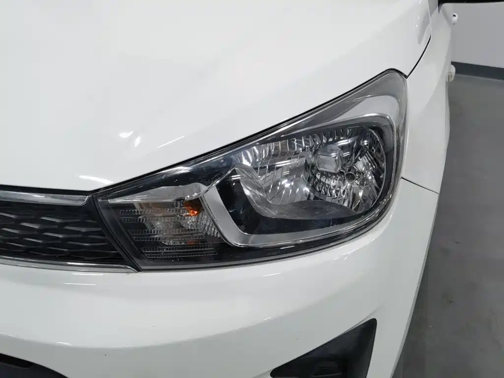 Kia Huanchi — миниатюра 7