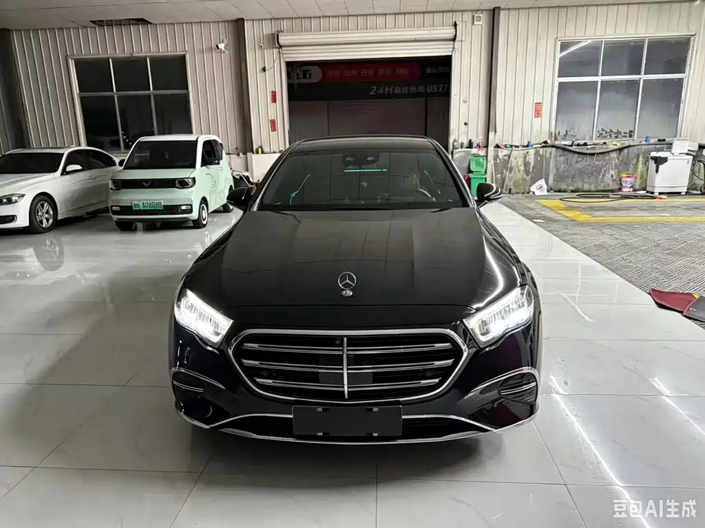 Mercedes-Benz E-Class — миниатюра 2