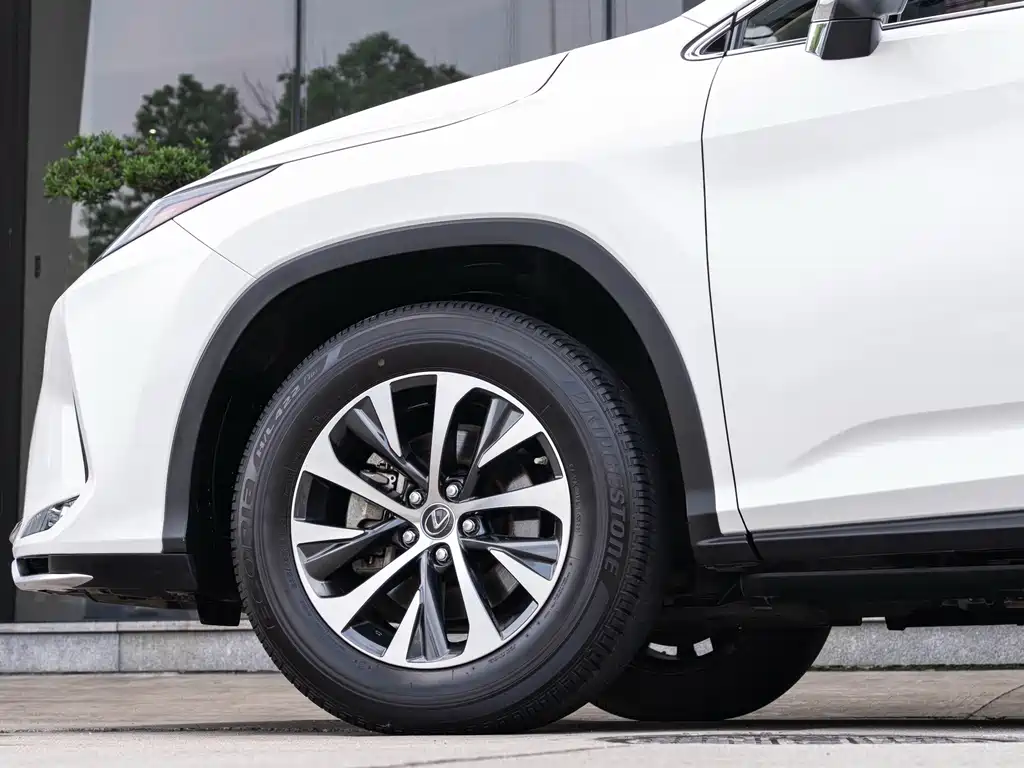 Lexus RX — миниатюра 8