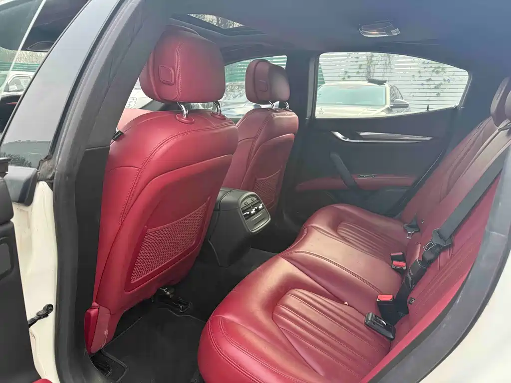 Maserati Ghibli — миниатюра 8