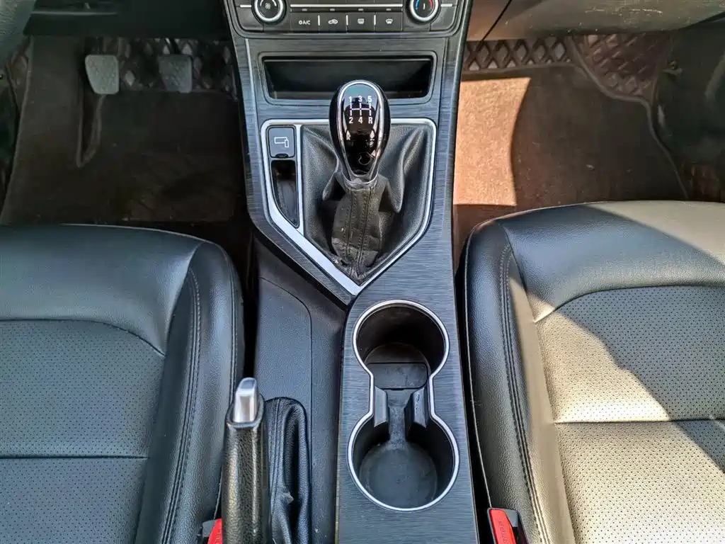 Geely Vision Facelift 1.5L Manual Asian Games Edition, фото 14