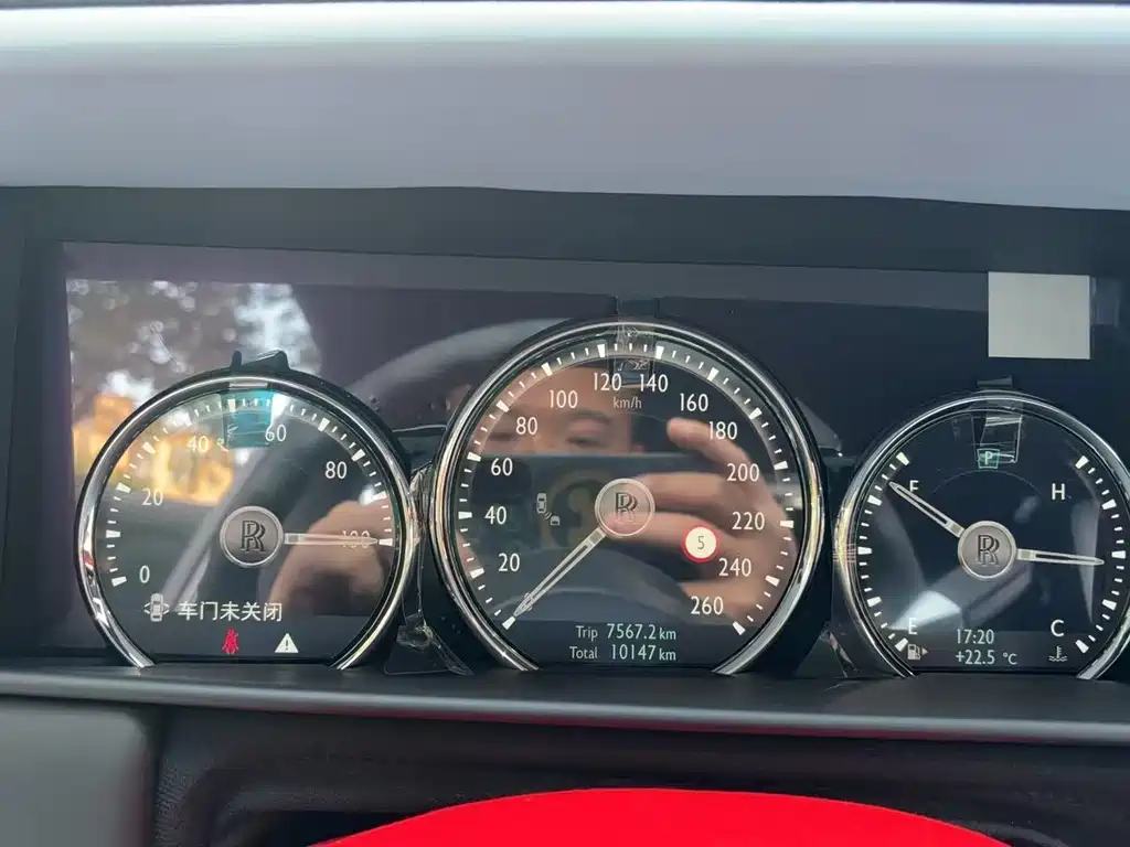 Rolls-Royce Cullinan 2018 мест