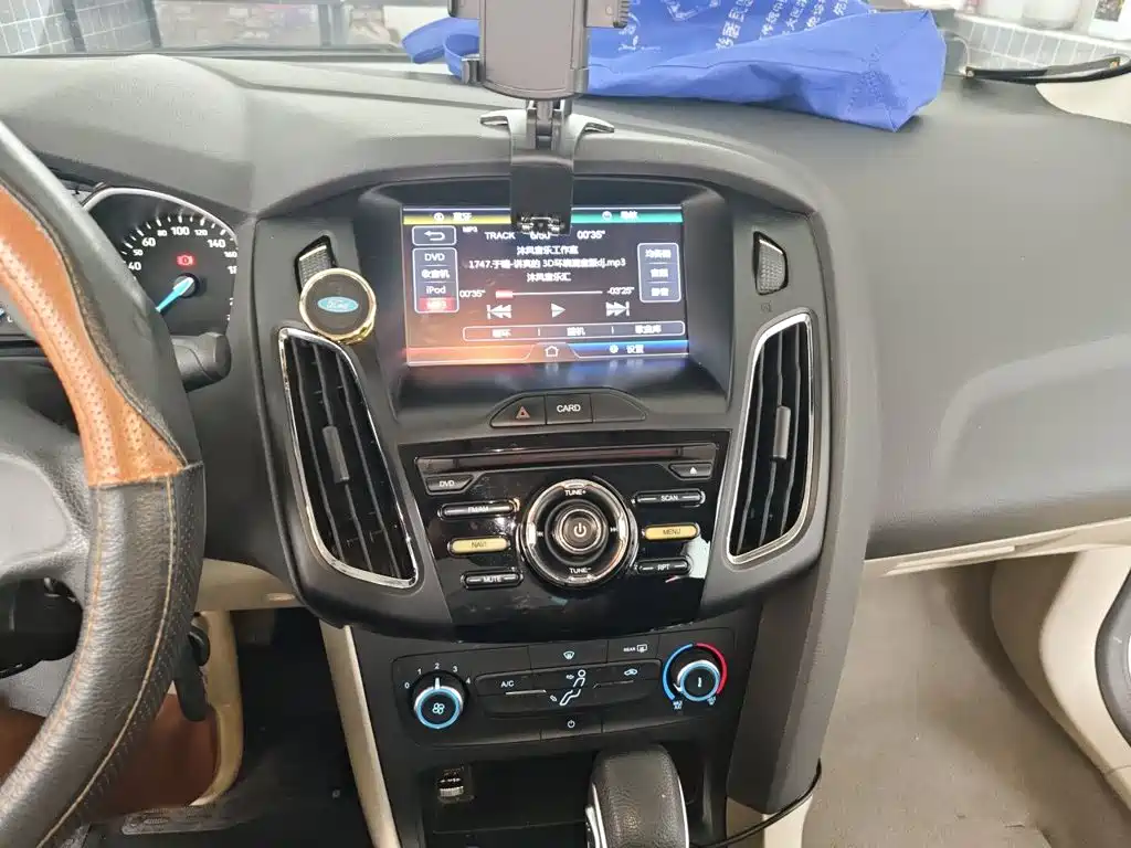 Ford Focus — миниатюра 10