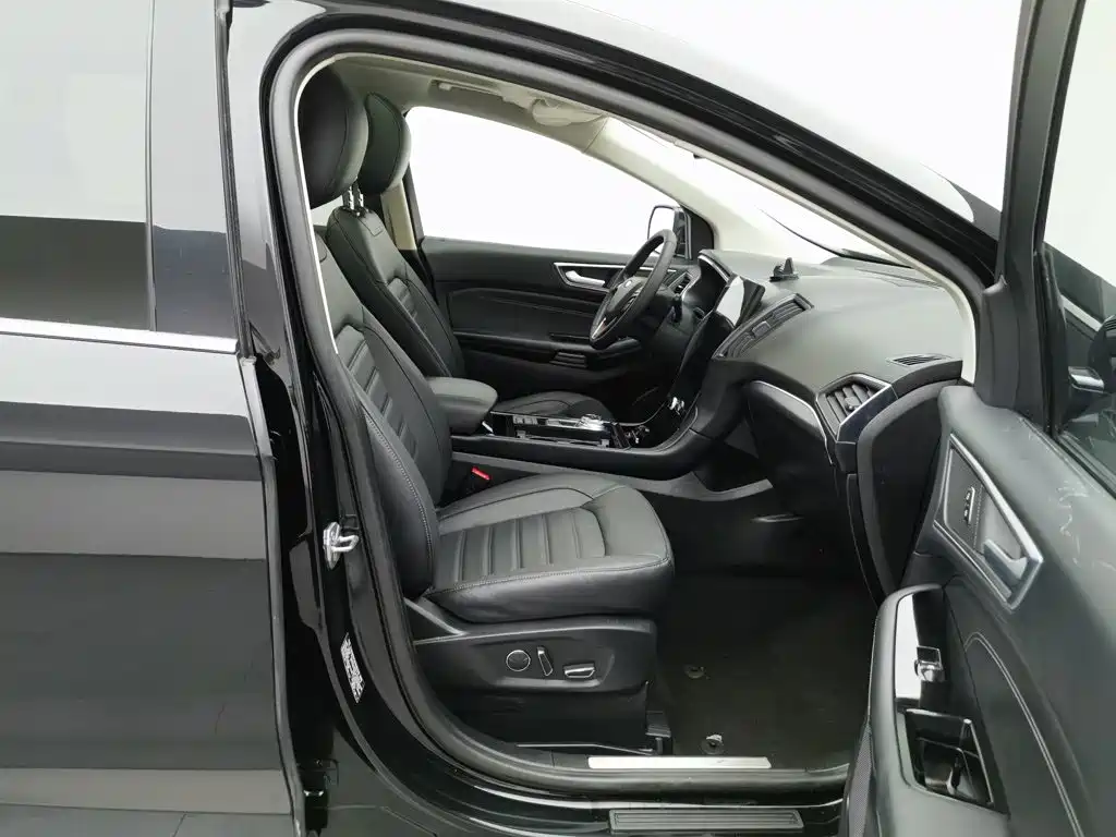 Ford Edge — миниатюра 23