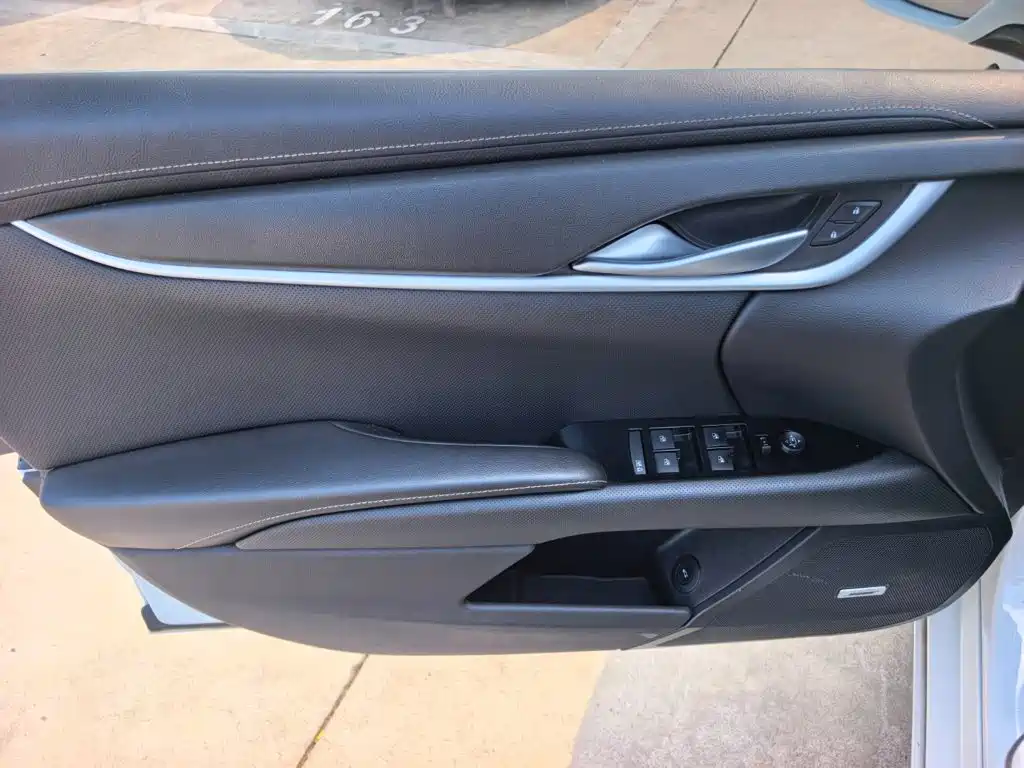 Cadillac XTS — миниатюра 10