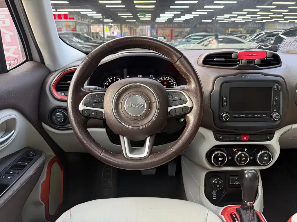Jeep Renegade — миниатюра 11