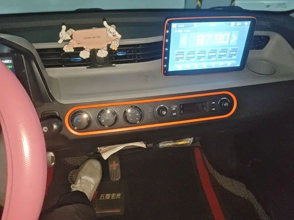 Wuling MINIEV — миниатюра 13