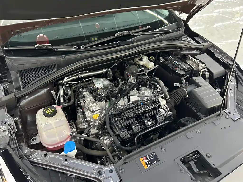 MG 5 2023 180DVVT MT Luxury