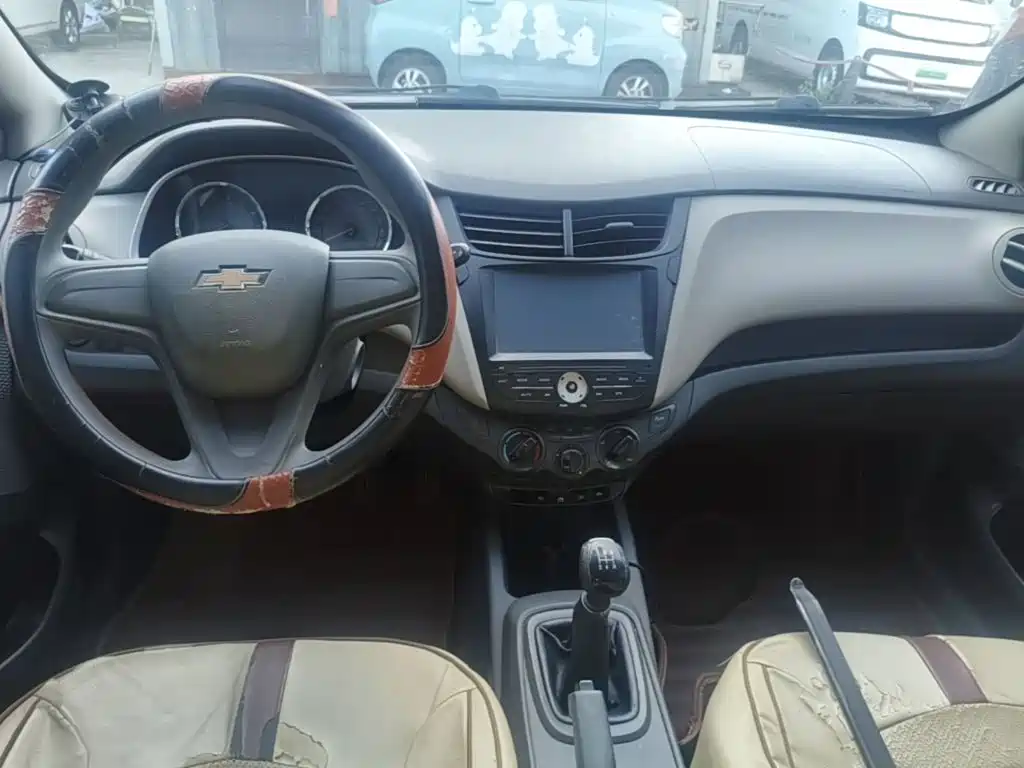 Chevrolet Sail — миниатюра 10