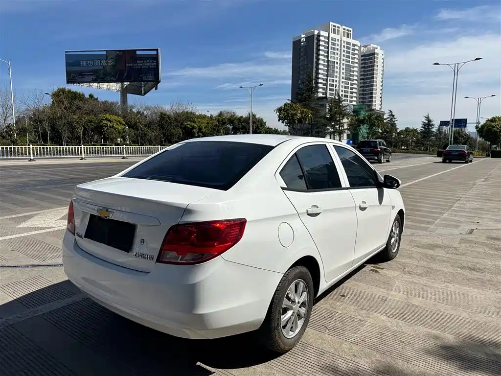 Chevrolet Sail 2015 3 1.5L MT