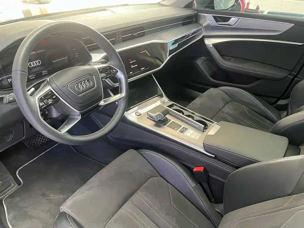 Audi A7L
