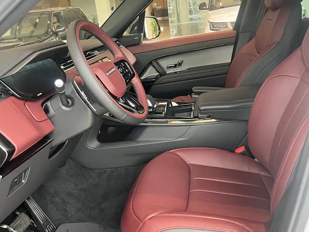 Land Rover Range Rover Sport 2026 400PS Dynamic SE