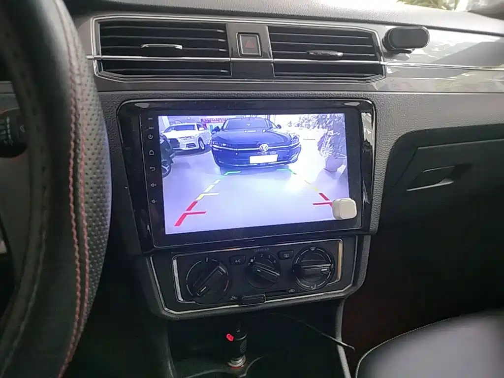 Volkswagen Santana — миниатюра 13