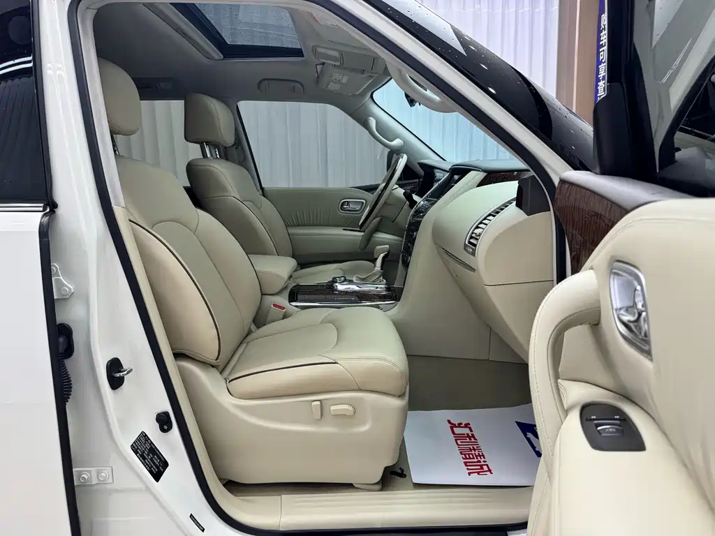 Nissan Patrol — миниатюра 15